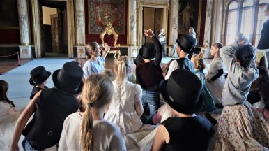 Gemeinsam mit der Museumspädagogik des Schlossmuseums realisiert der Verein das Projekt "Höflich" für SchulkinderFoto: Jürgen Prestin